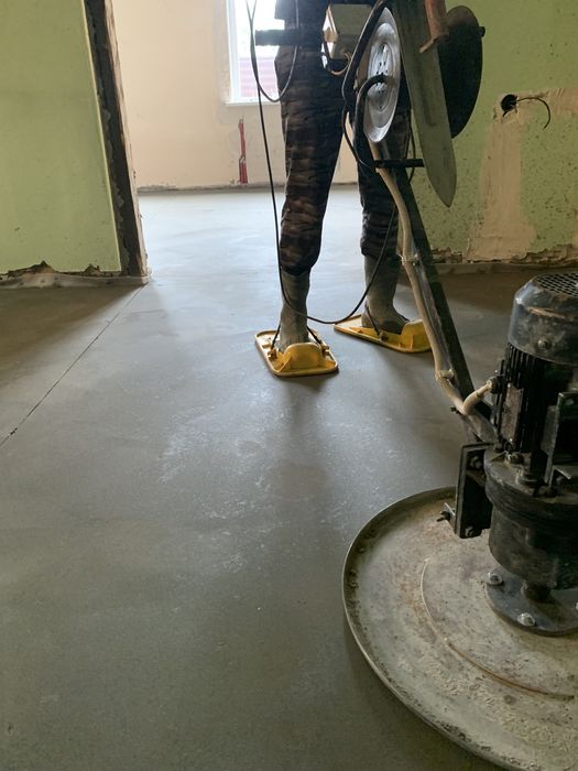 Напівсуха стяжка