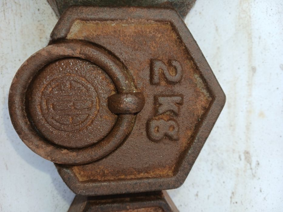 Pesos antigos de balança