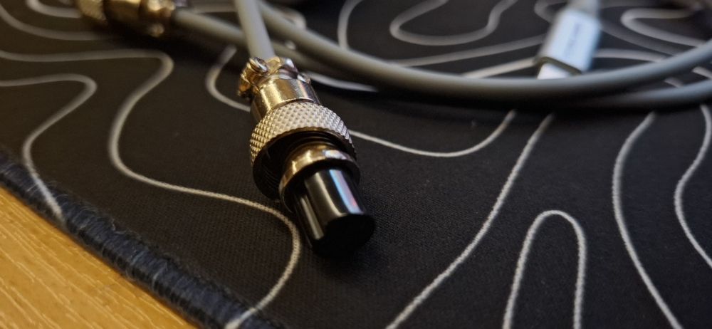 Cпиральный USB-C кабель-авиатор Attack Shark x Manbasnake C01 Pro