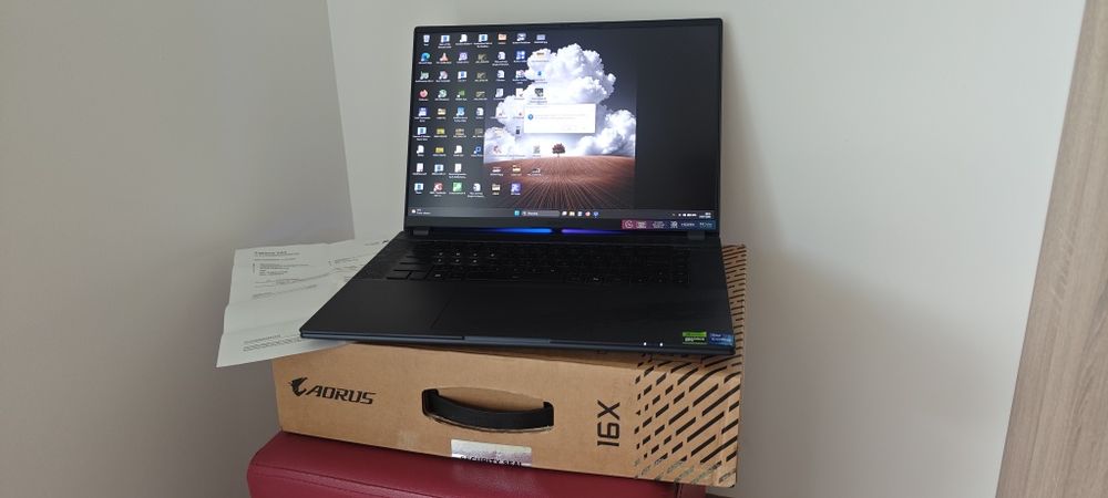 Gigabyte AORUS 16X(2024) | RTX 4070 | i7-13650HX | 16GB RAM | 1TB |