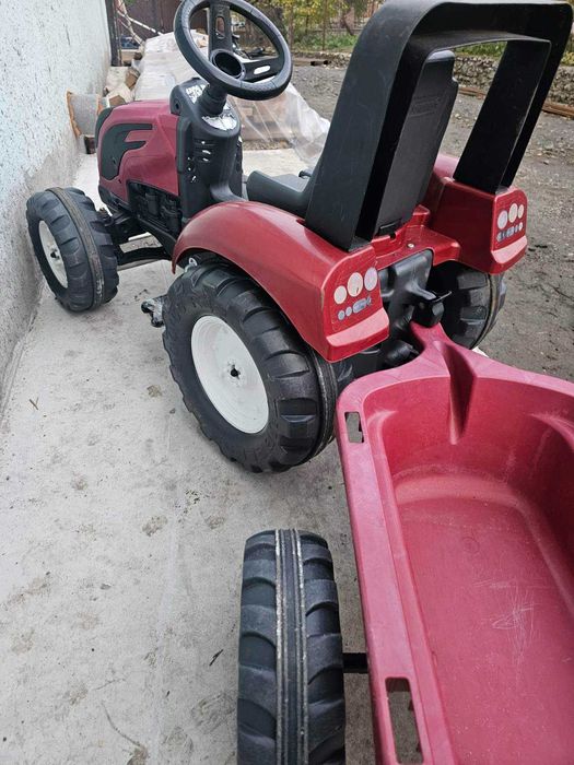 Дитячий педальний трактор Falk Valtra S4 з причепом