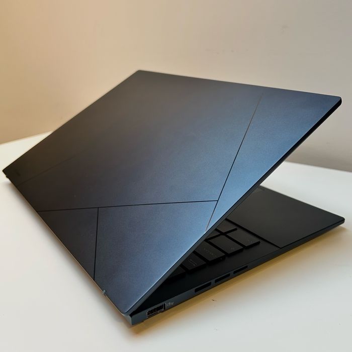 ASUS Zenbook UX3405M – Como novo | Ainda na garantia