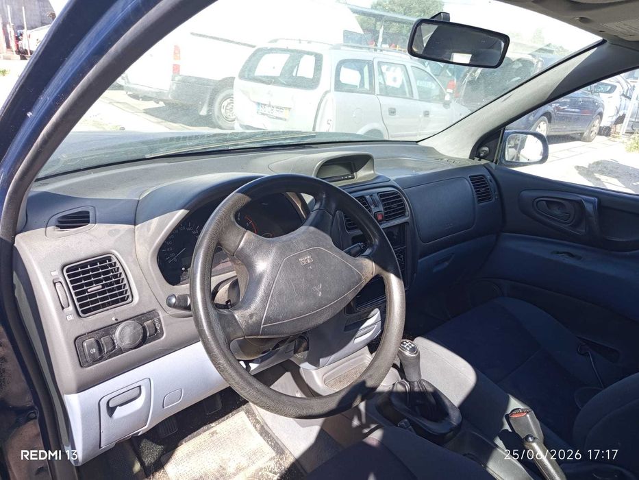 Para peças Mitsubishi Space Star 1.9 DI-D ano 2002