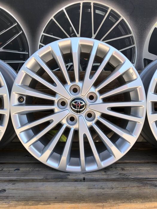 777 Новые оригинальные диски R18 5/114.3 Toyota Camry Lexus