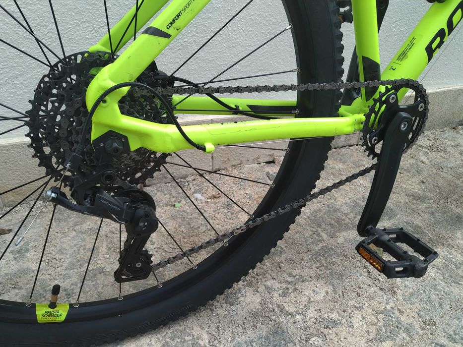 bicicleta BTT Decathlon Btwin Rockrider ST530