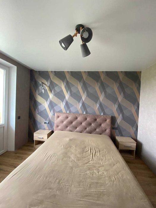 Продам 3 к кв новый капитальный ремонт Жуковского Киевский р-н ML