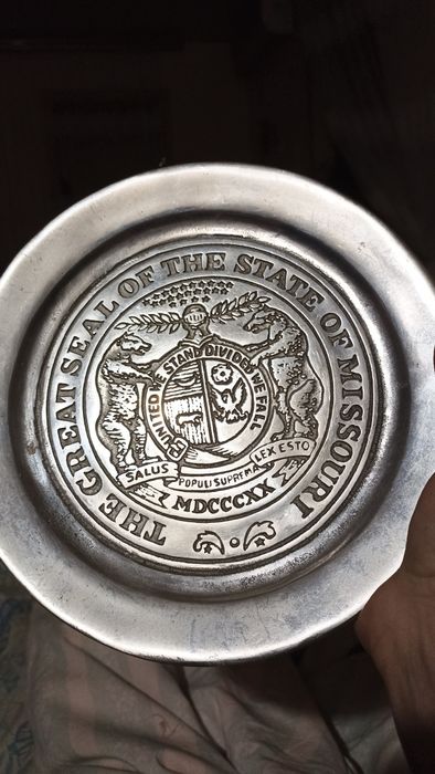 Декоративна олов'яна тарілка. Колекційна тарілка. олово.