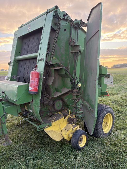Prasa John Deere 590