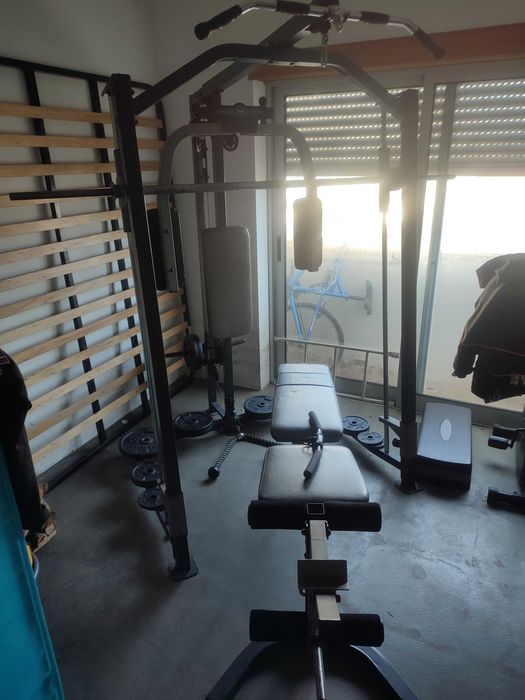 Máquina de musculação smith multifunções