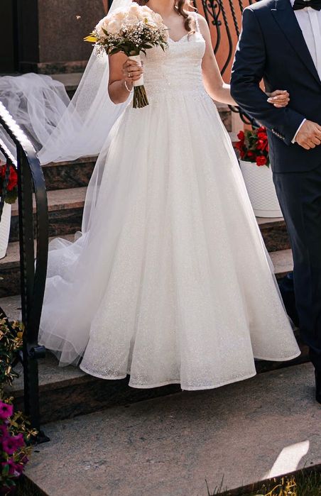 Suknia ślubna  Allure