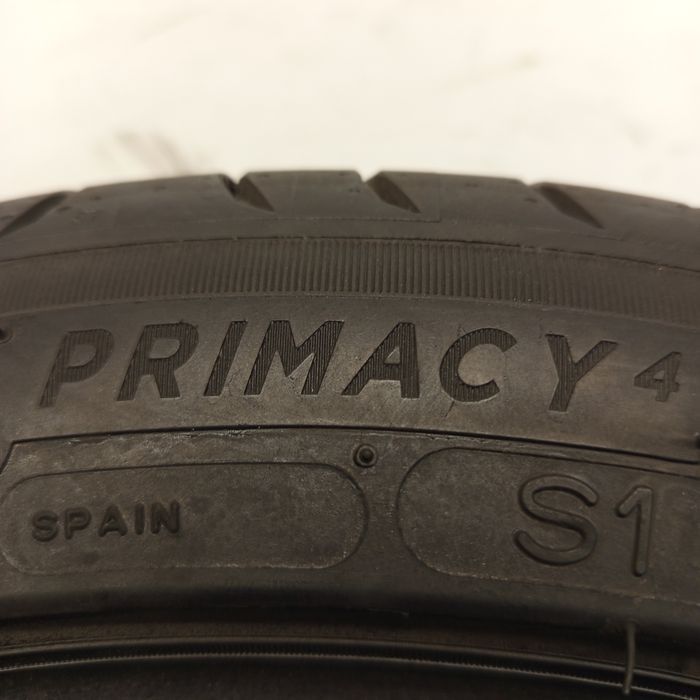 225/45R17 Michelin Primacy 4