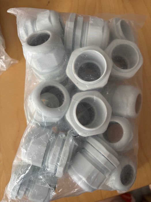 Bucins para tubo eléctrico/rede 20x PG29 + 20 PG12