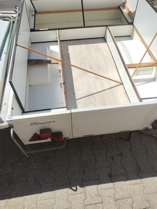 Auto tenda surmonte