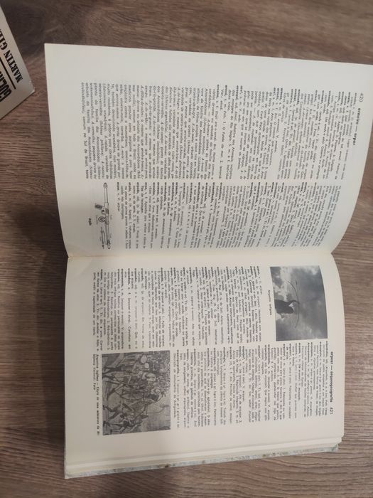 5 volumes Dicionario Universal da Língua Portuguesa : ilustrado ( 5 Vo