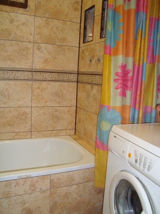 Сдам 2 кварт ул.Андреевская(Кубасова),41 косм рем,1/5 сталинка ц5500