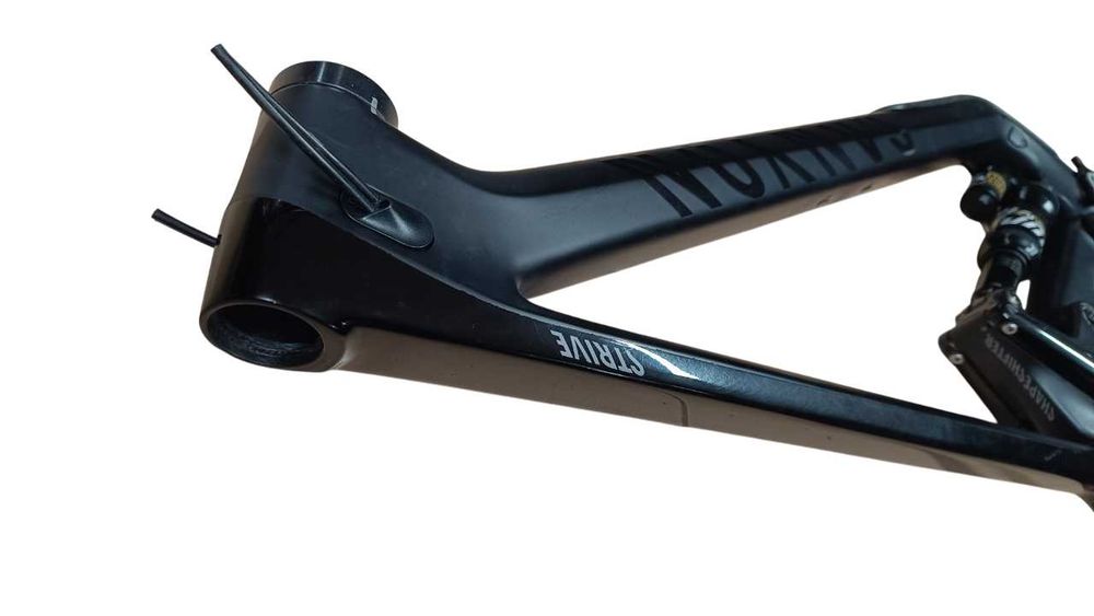 Quadro Canyon Strive CF7.0