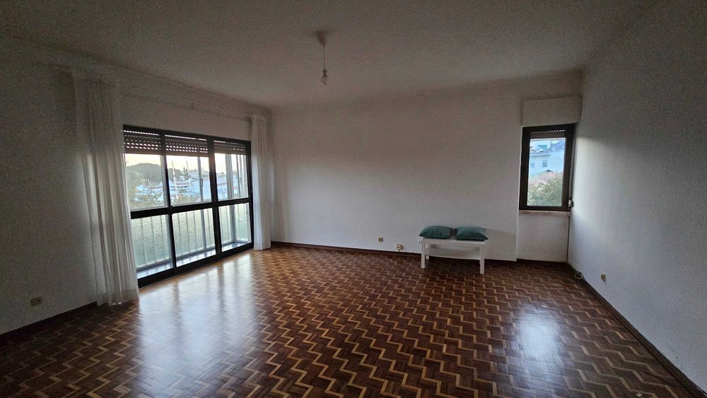 Apartamento para arrendar em Alfragide