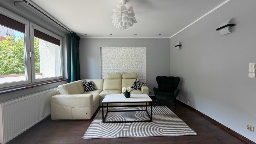 3 pokoje 61 m² | Os. Polskich Skrzydeł | 1 piętro | Balkon | Parking