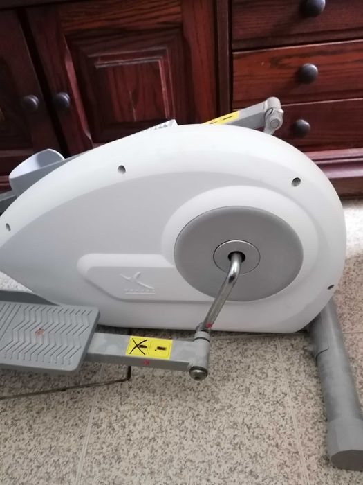 Vende-se bicicleta elíptica