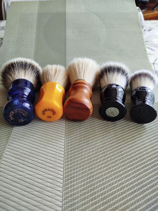 Помазок Muhle, Semogue Soc c5, Simpson, Yaqi барсук, кабан и Мыло Arko и Muhle