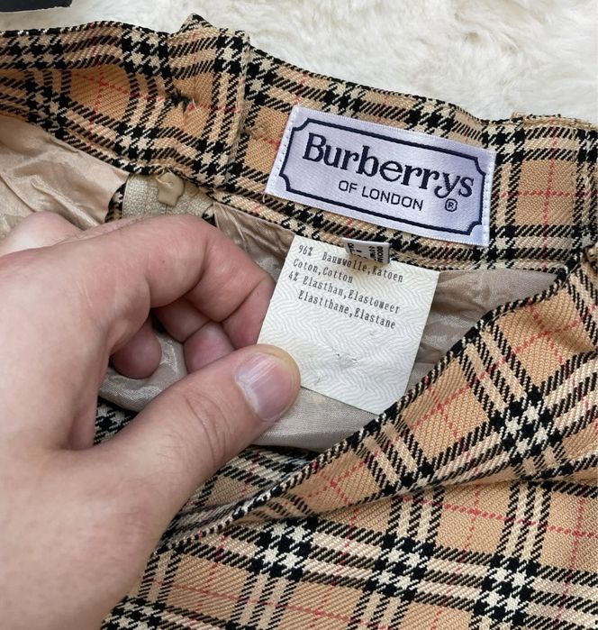 Продам спідницю в клітинку Burberry nova check