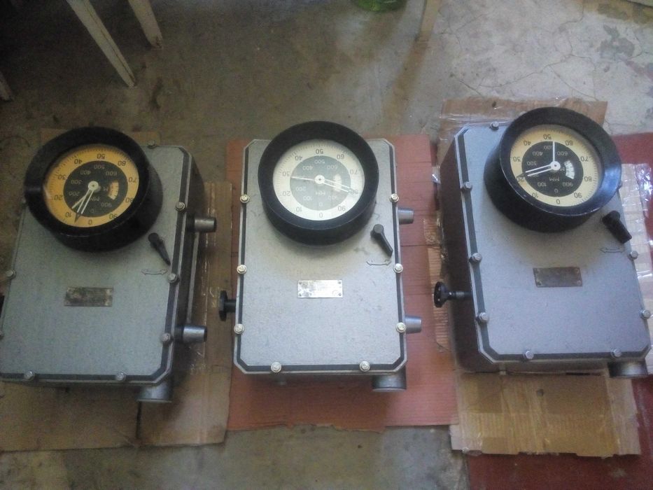 Продам уровнемер УДУ-10 ( 80-90 х годов ) цена за один комплект