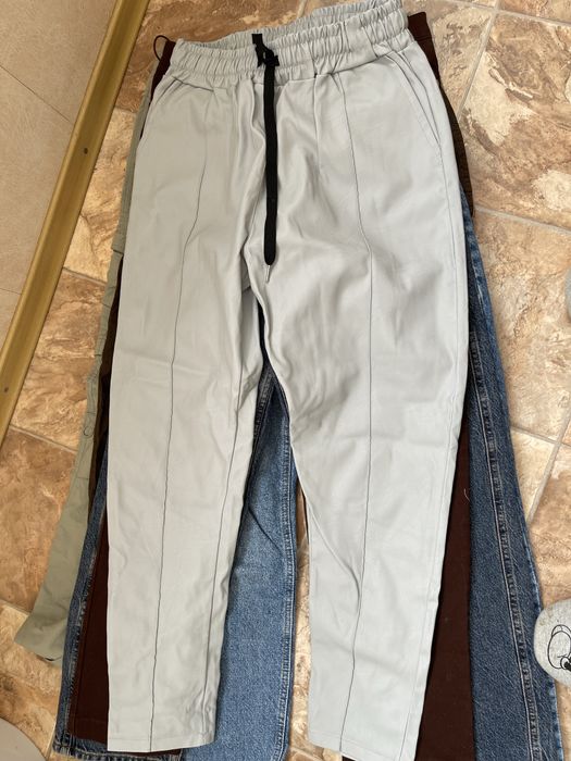 Джинси жіночі чорні