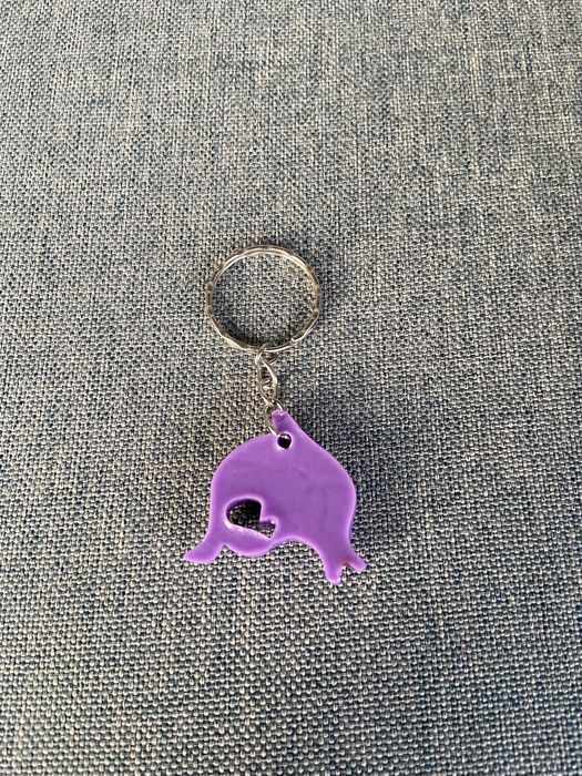 Брелок дельфін фіолетовий