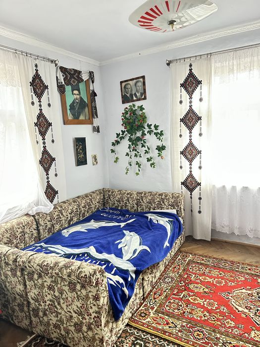 Продам будинок та ділянку