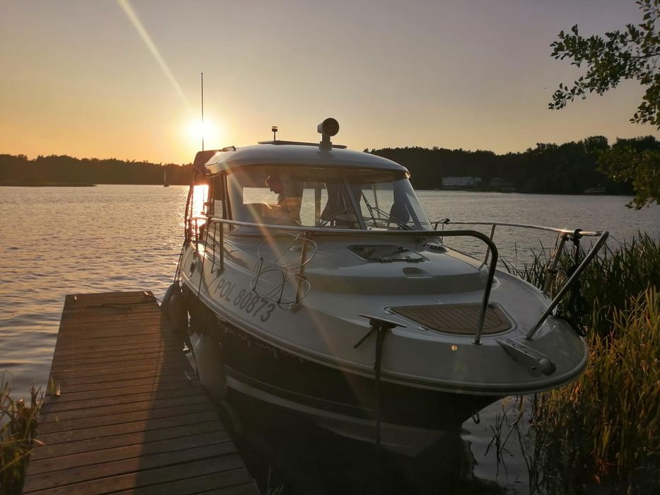 Łódź motorowa Mazury700 z silnikiem Honda 150 HP