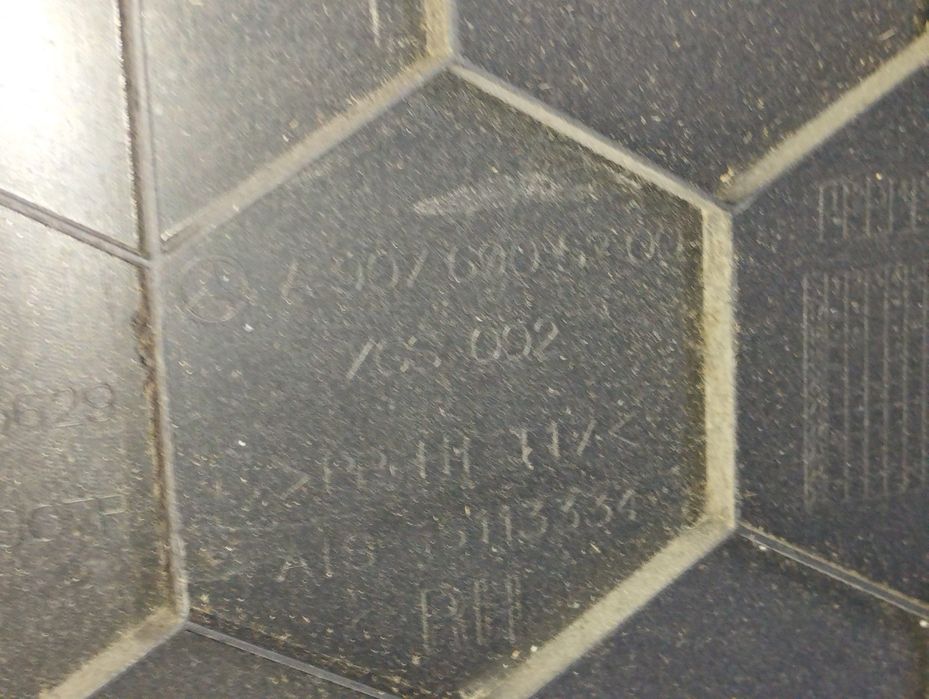 Обшивка стійки салону передня права  Sprinter W907 Спринтер 907