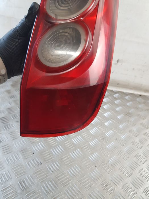 Lampa Prawa Tył 6S6113404B Ford Fiesta Mk6 Lift 06R-