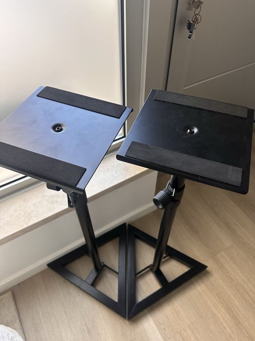 Tripés para Monitores de Estudio