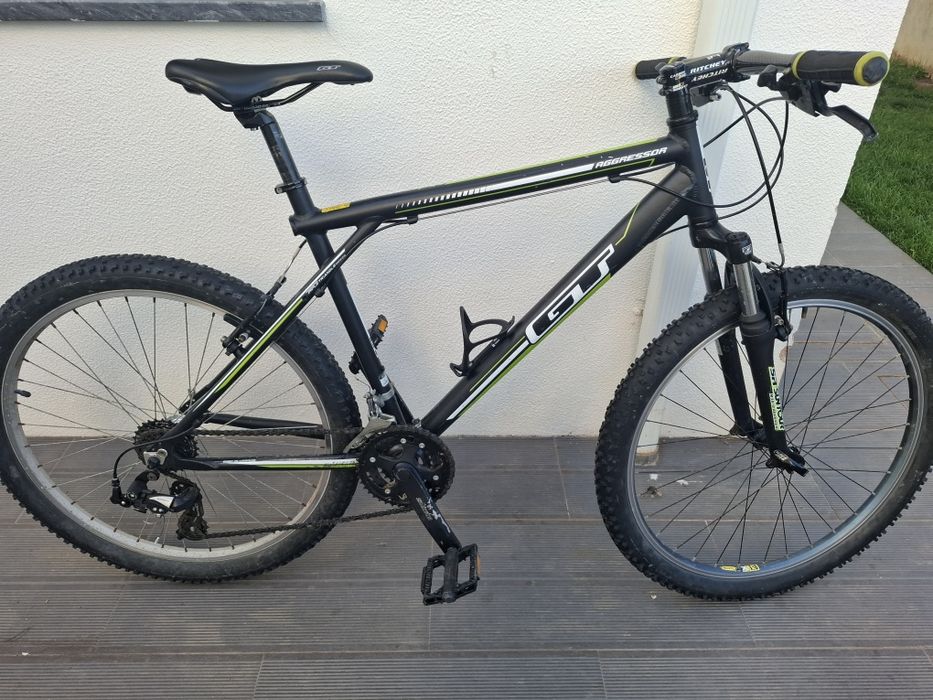 Bicicleta GT aggressor shimano roda  26