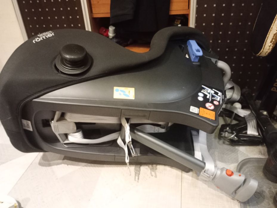 KATOWICE Fotelik RWF Britax MAX WAY Plus tyłem Storm Grey