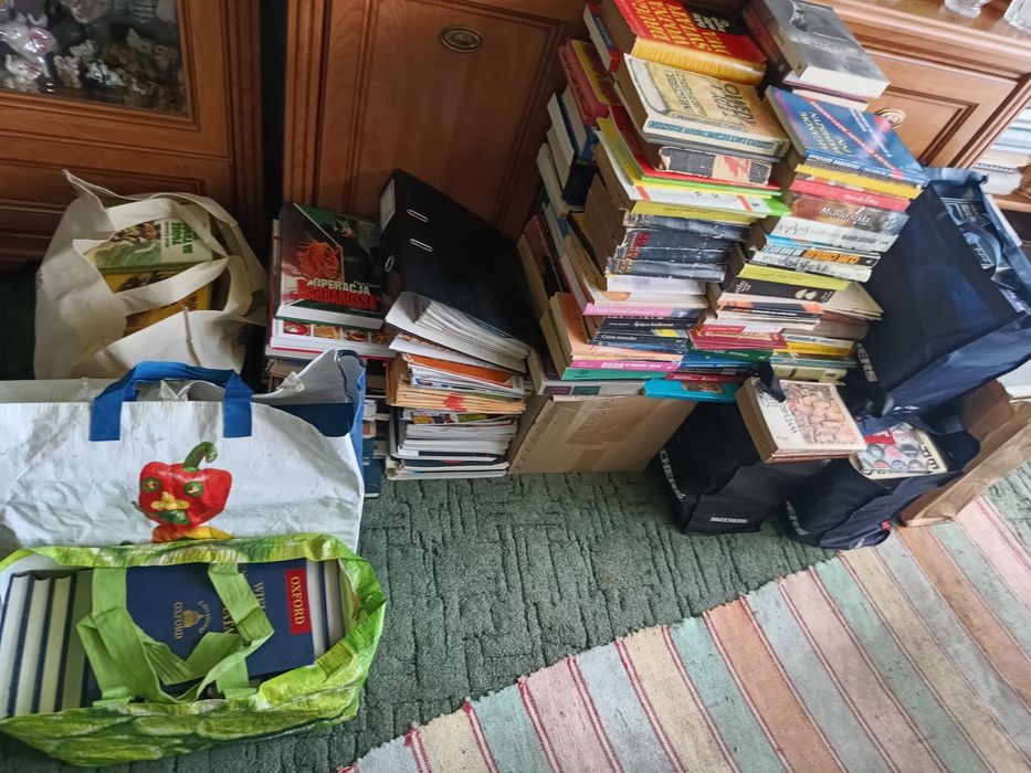 Książki różne ponad 300 sztuk