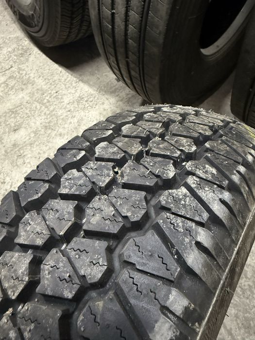 Розпарока Lassa 215/75R16C