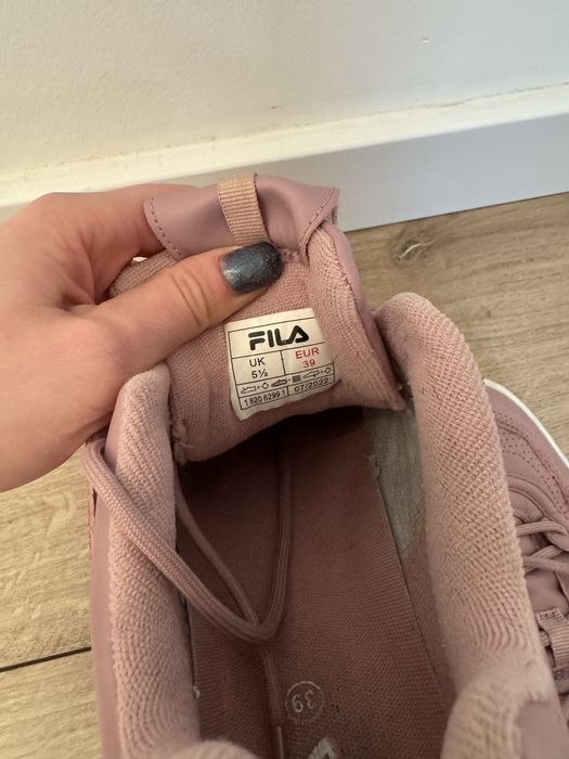 Buty różowe Fila