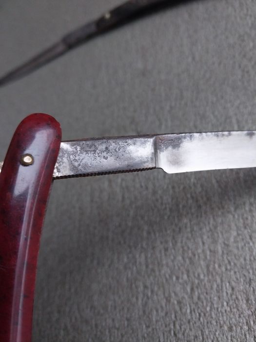 Небезпечна бритва boker