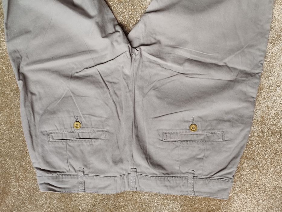Calças estilo chino cinzentas claro Mango 36.