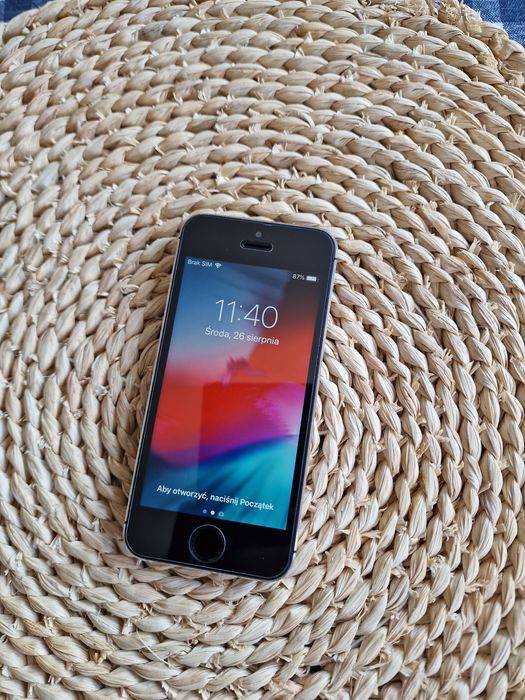 Iphone SE 128GB  iOS 15