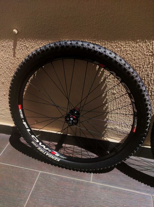 Rodas Notubes ZTR FLow  27.5