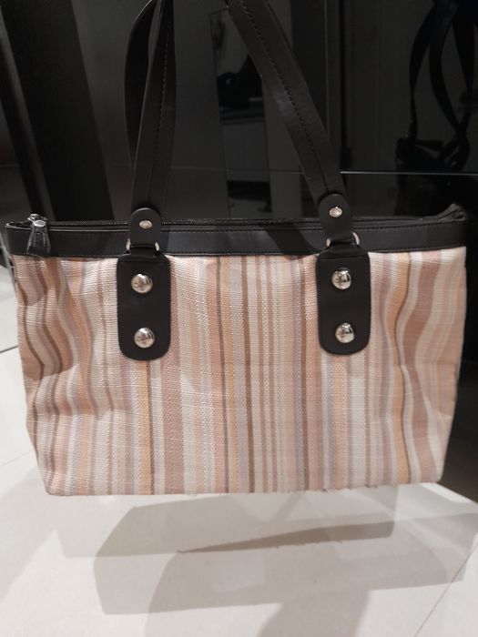 Mala tons nudes com alça castanha