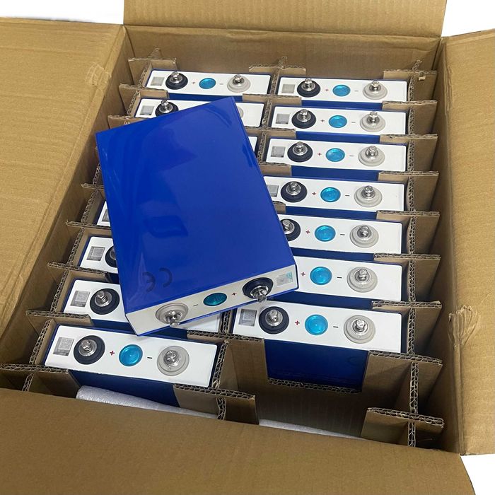 Елемент акумулятора LiFePo4 EVE LF90K