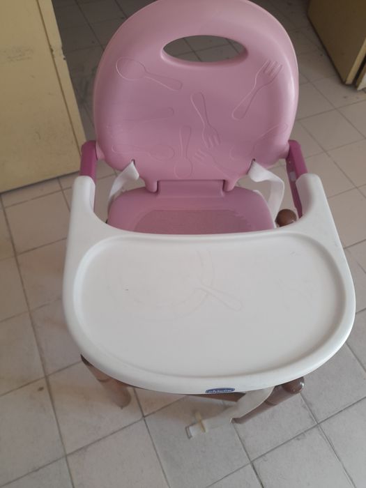 Cadeira de refeições  para criança da chico.