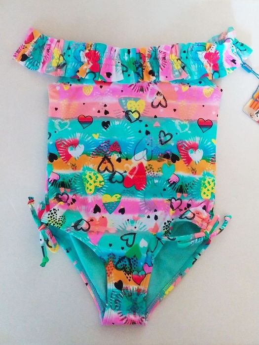 Новий яскравий купальник 3-4 роки

Яскравий суцільний купальник дл