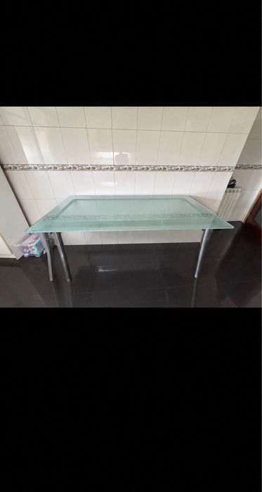 Mesa de Cozinha em vidro