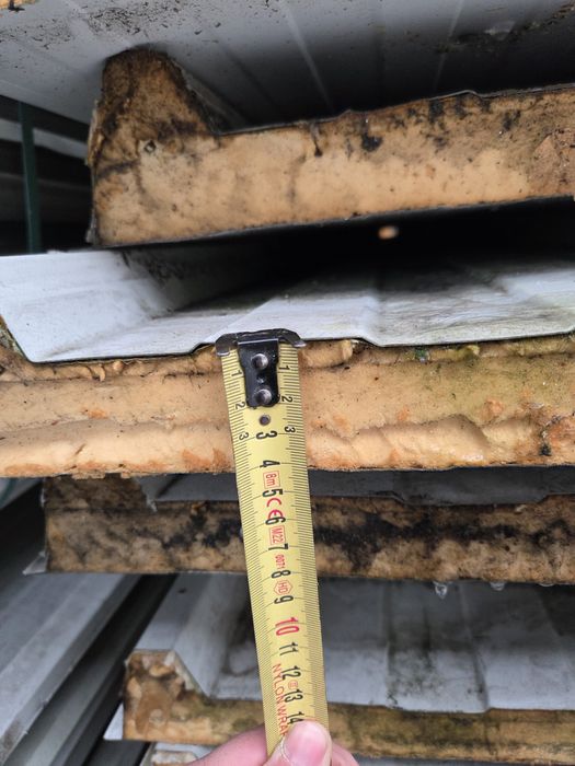 Płyta warstwowa obornicka dachowa PIR o gr40 mm i długości 12,2m 732m3