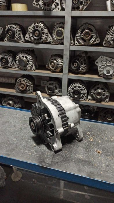 Генератори реставровані оригінал або новий аналог на легкові/вантажні