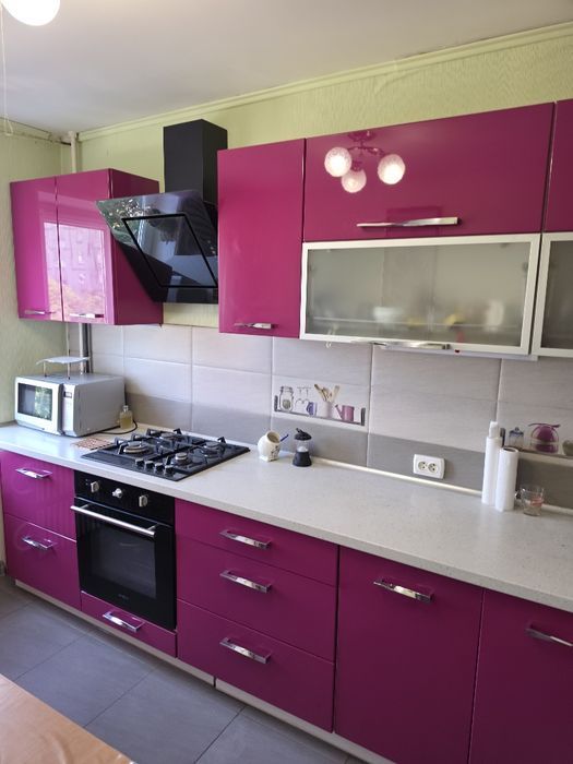 Продам 3х кімнату квартиру на Бородинському